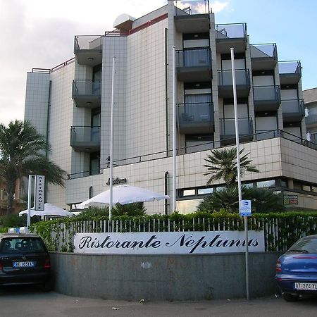 Hotel Neptunus Неттуно Екстер'єр фото