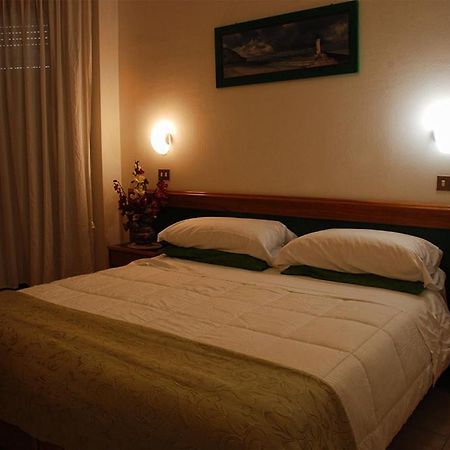 Hotel Neptunus Неттуно Екстер'єр фото