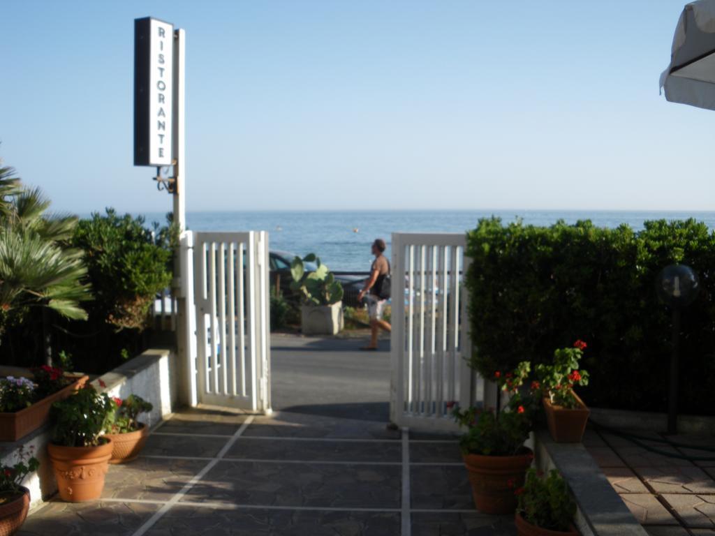 Hotel Neptunus Неттуно Екстер'єр фото