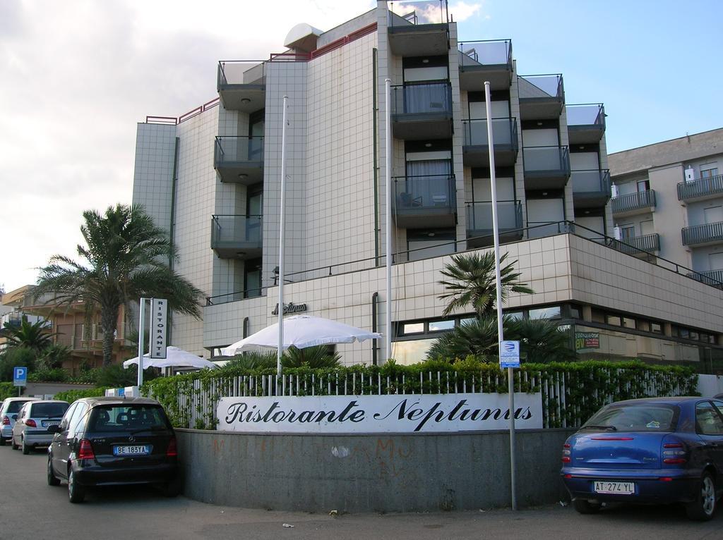 Hotel Neptunus Неттуно Екстер'єр фото