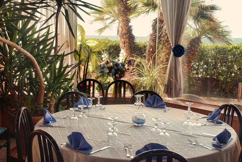 Hotel Neptunus Неттуно Екстер'єр фото